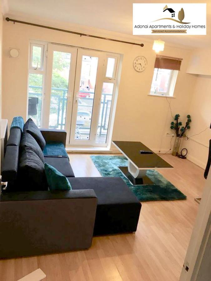 2 Bedroom Apartment At Dagenham , Adonai Serviced Accommodation, Free Wifi And Parking Exterior photo